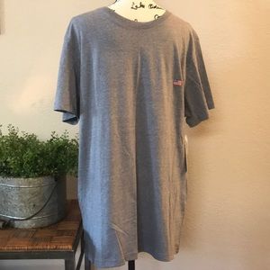 ⬇️ NWT - Men’s T-Shirt w/Embroidered American Flag